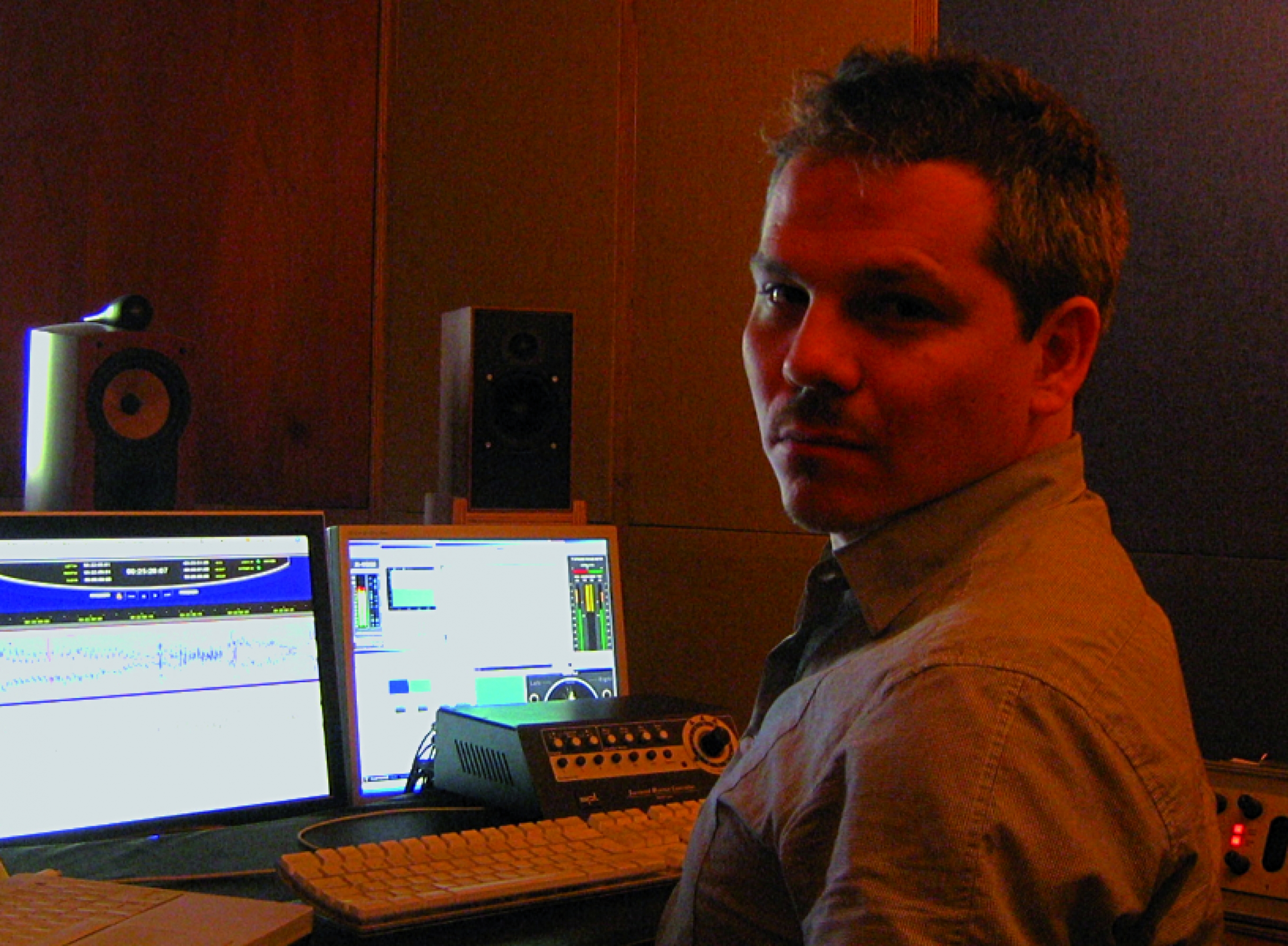 El eterno femenino de una imaginativa pintora