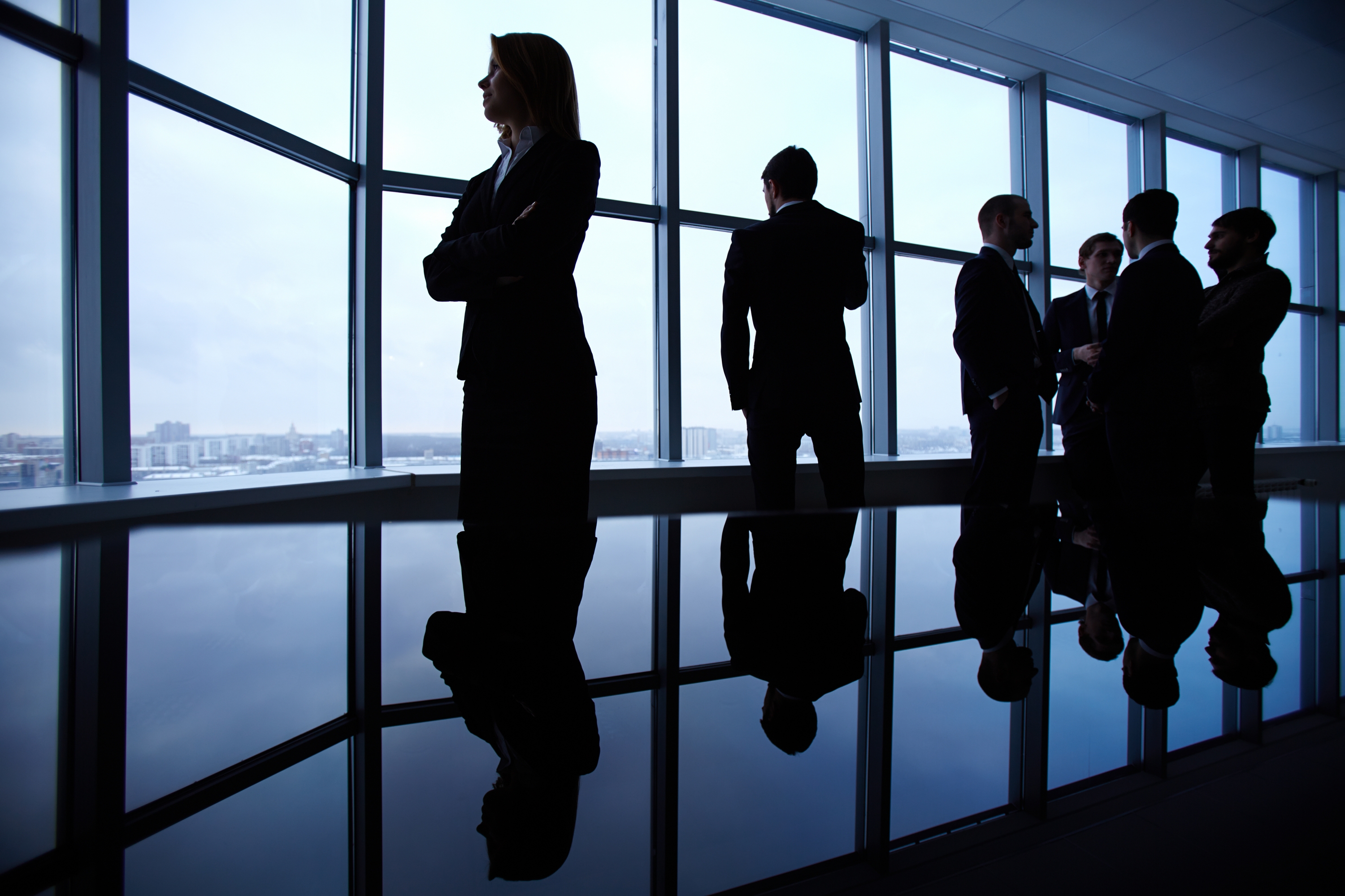 El eterno femenino de una imaginativa pintora