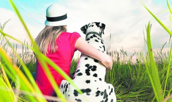 El eterno femenino de una imaginativa pintora