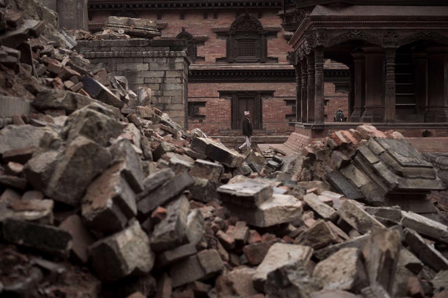 El eterno femenino de una imaginativa pintora