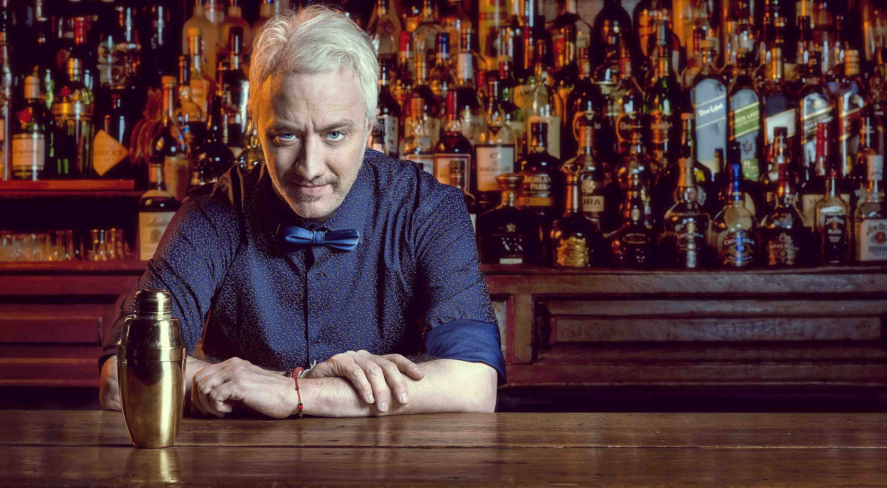 El eterno femenino de una imaginativa pintora