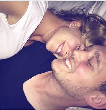 Bublé y su esposa disfrutaron de una noche romántica. Foto: Instagram @luisanalopilato