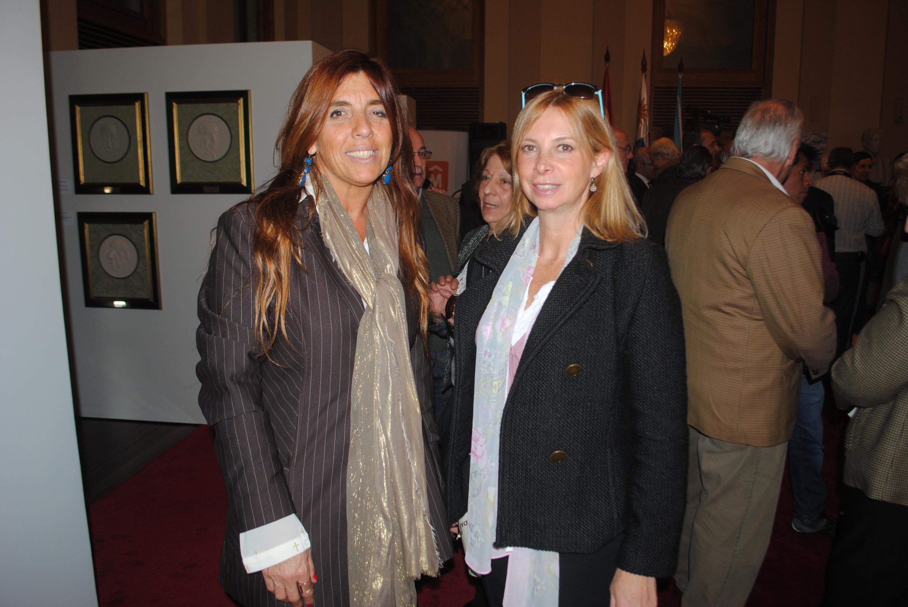 Lucía Curbelo, Marisa Veiras.