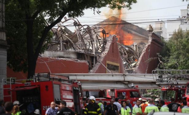 El eterno femenino de una imaginativa pintora