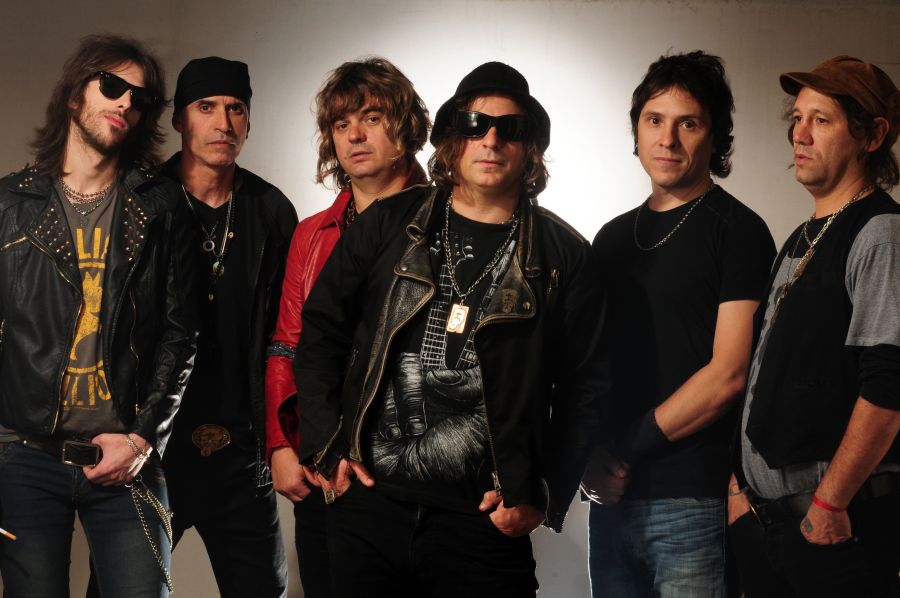 El eterno femenino de una imaginativa pintora