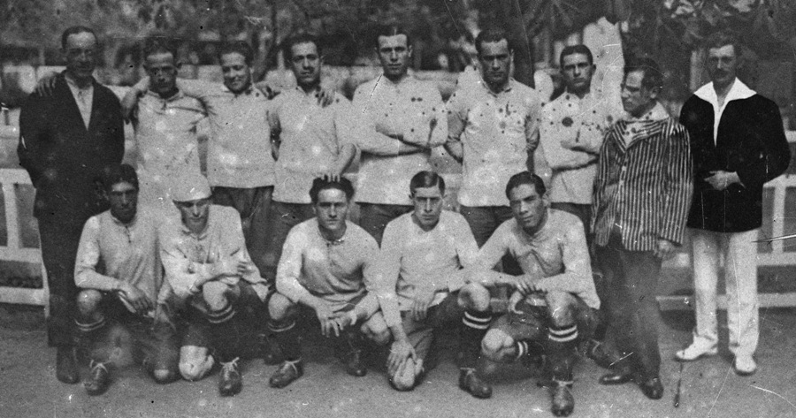 El eterno femenino de una imaginativa pintora