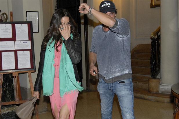 El eterno femenino de una imaginativa pintora