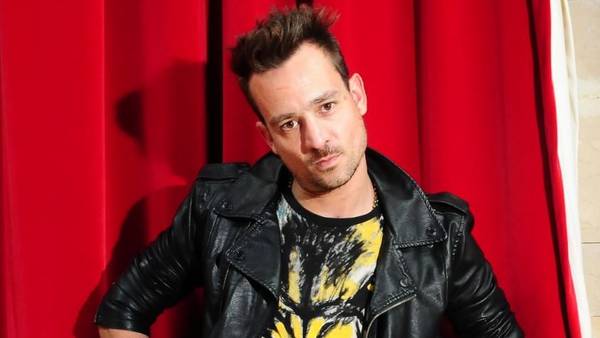 El eterno femenino de una imaginativa pintora