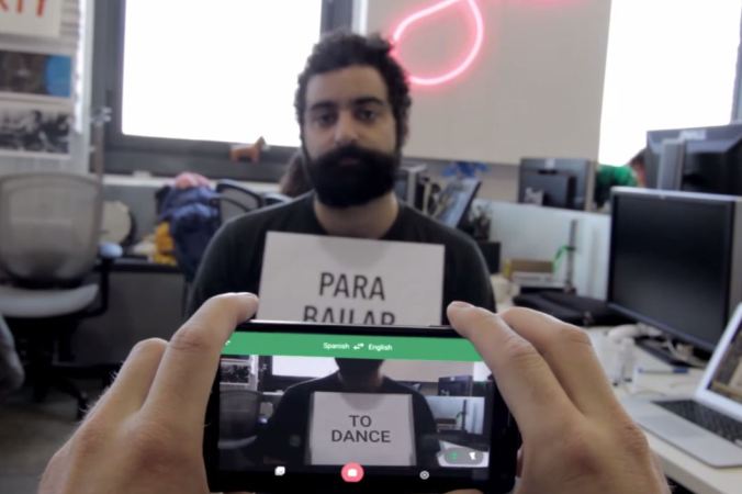 La cámara de Google translate logra traducir del español al inglés kla popular canción 