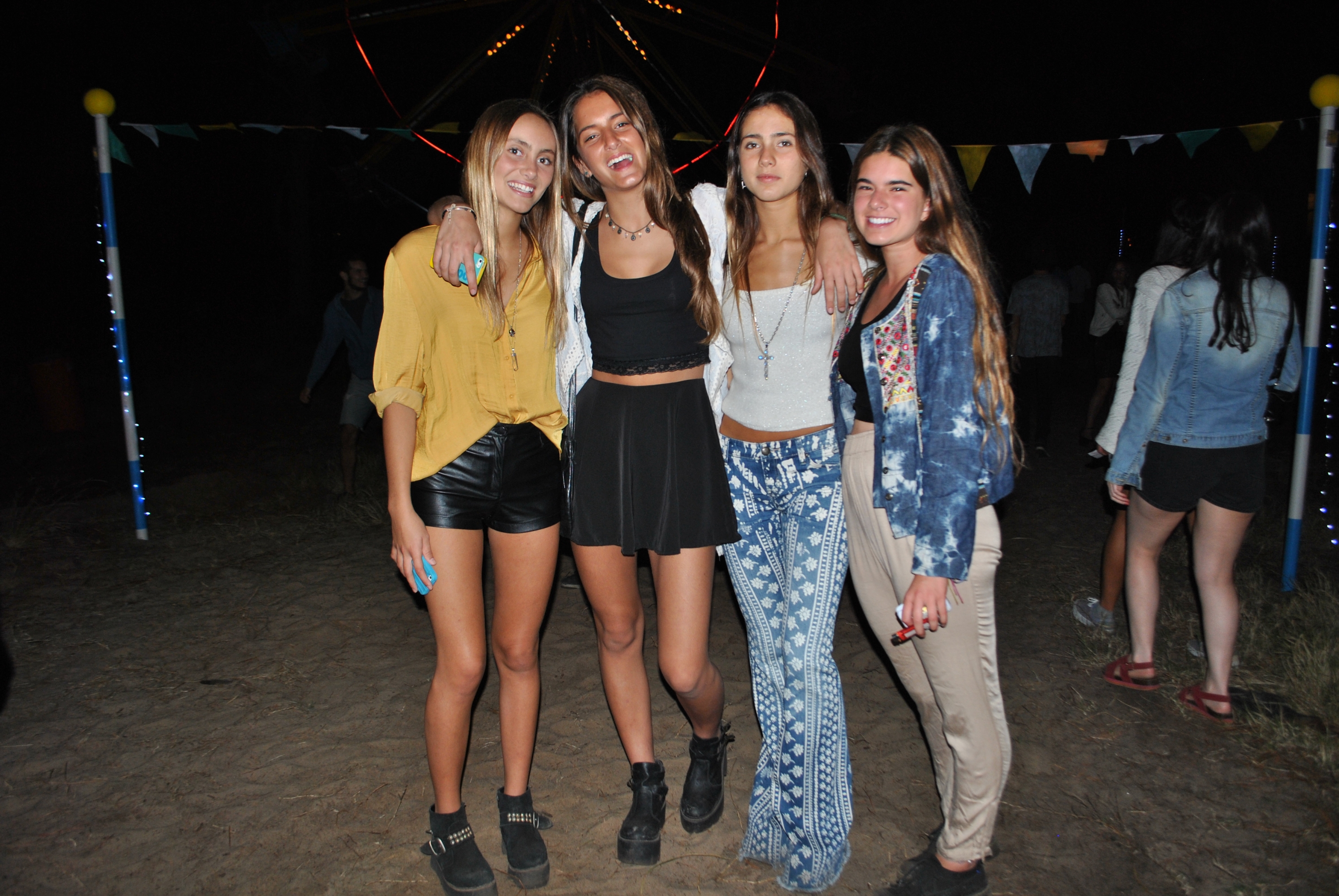 Antonia Montero, Violeta Artagaveytia, Azucena Montero, Lucía Rodríguez.