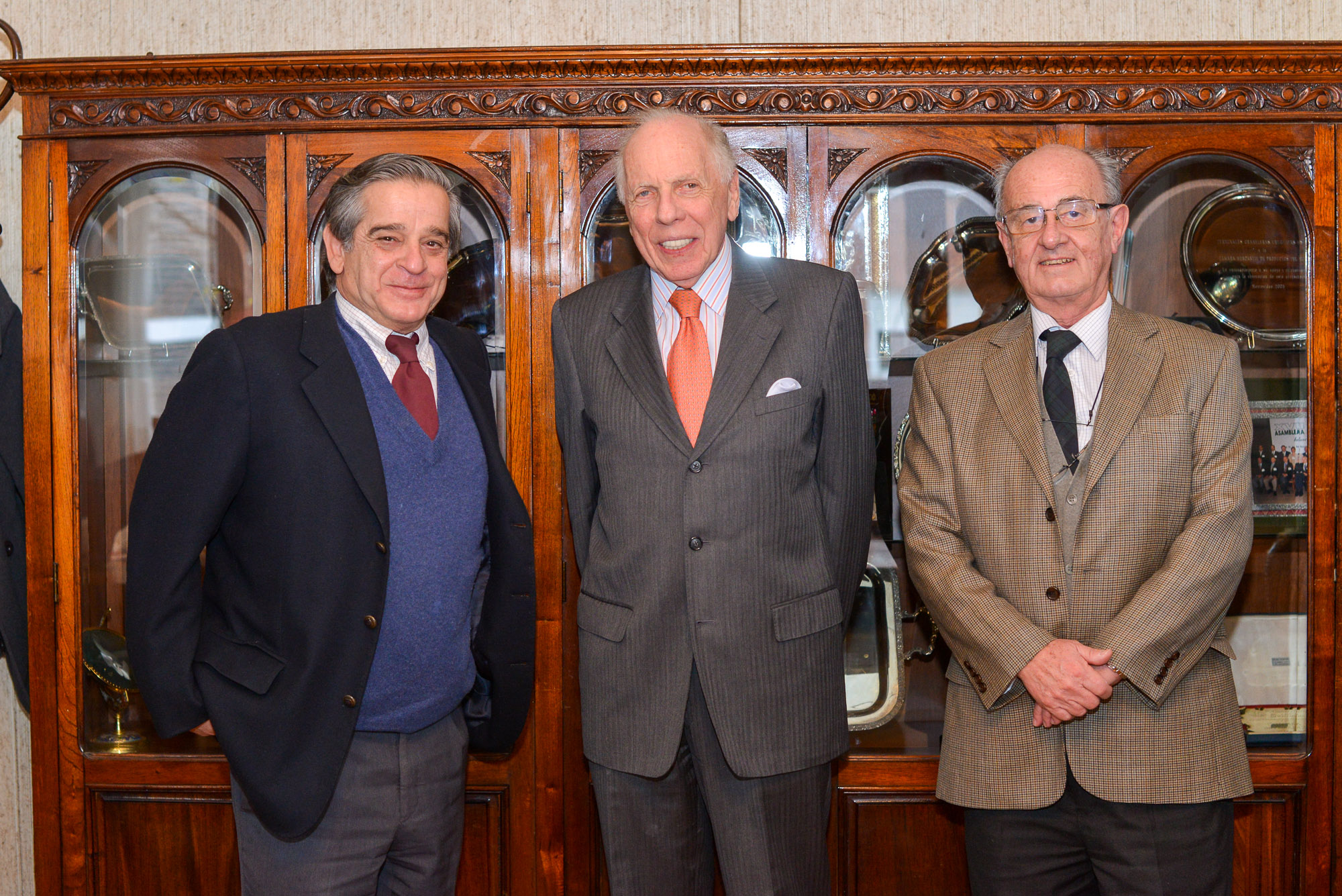 El eterno femenino de una imaginativa pintora