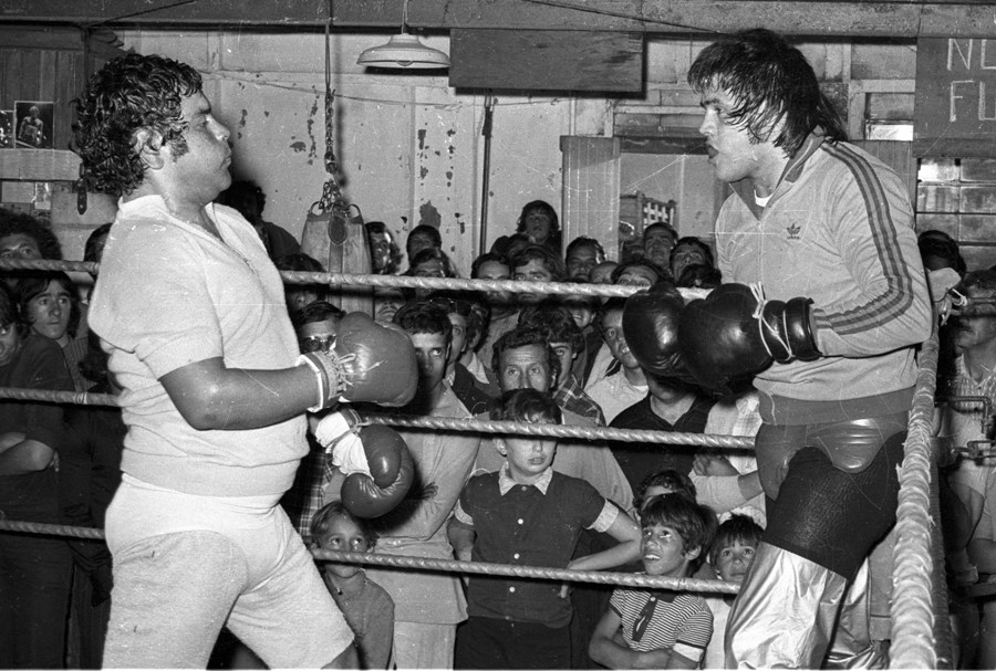 El eterno femenino de una imaginativa pintora