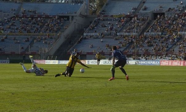 Falta a Zalayeta Peñarol WanderersFoto: A. Colmegna