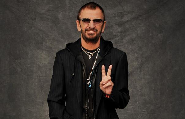 El eterno femenino de una imaginativa pintora