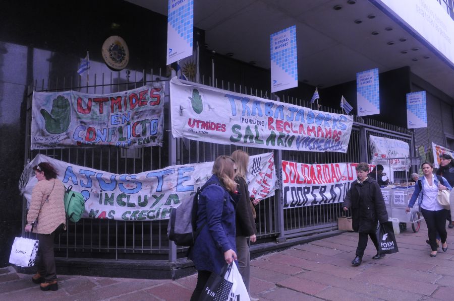 Los trabajadores del Mides volverán a parar el martes. Foto: Ariel Colmegna.