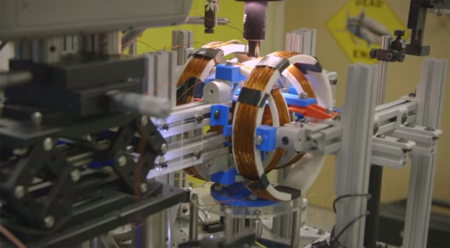 El eterno femenino de una imaginativa pintora