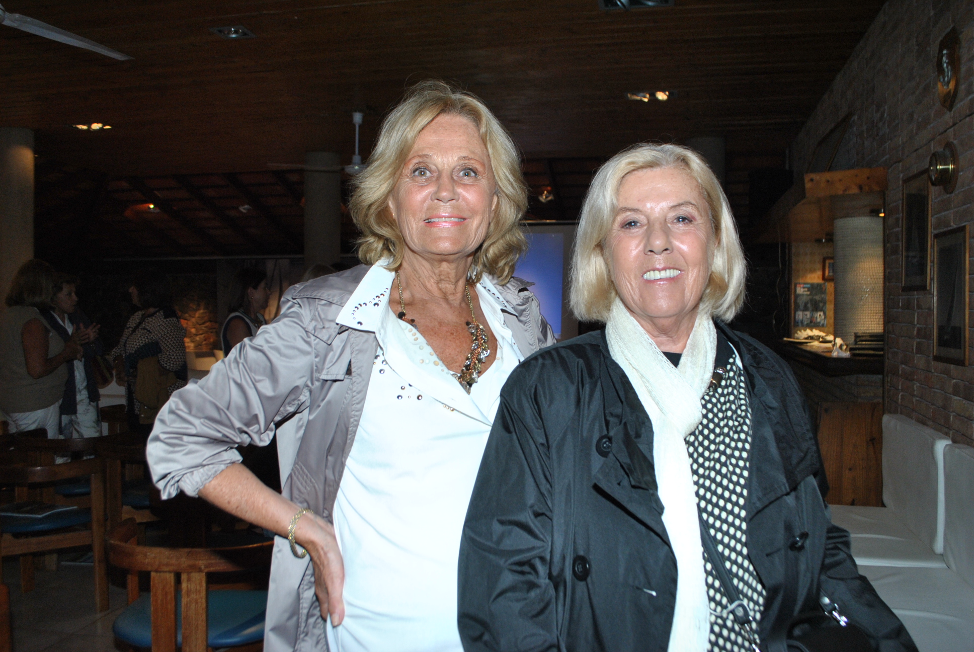 Amalia Tavares, María Angélica Rocha.