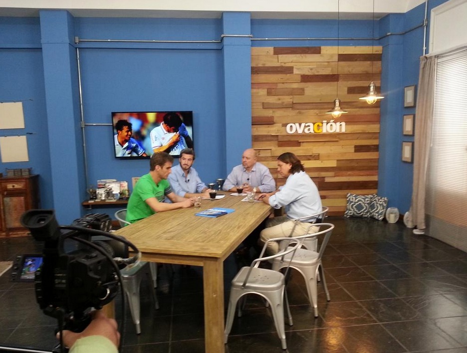 Iván Alonso, el primer invitado de Ovación TV. Foto: @natiroba