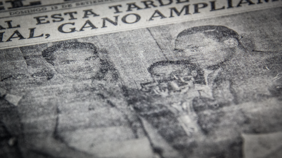 Dogomar y Archie Moore en el pesaje previo a la pelea. Foto: Archivo El País.