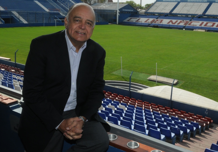 El eterno femenino de una imaginativa pintora