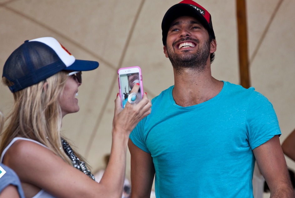 El eterno femenino de una imaginativa pintora