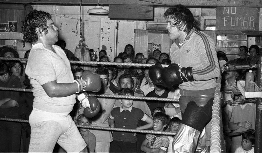 El eterno femenino de una imaginativa pintora