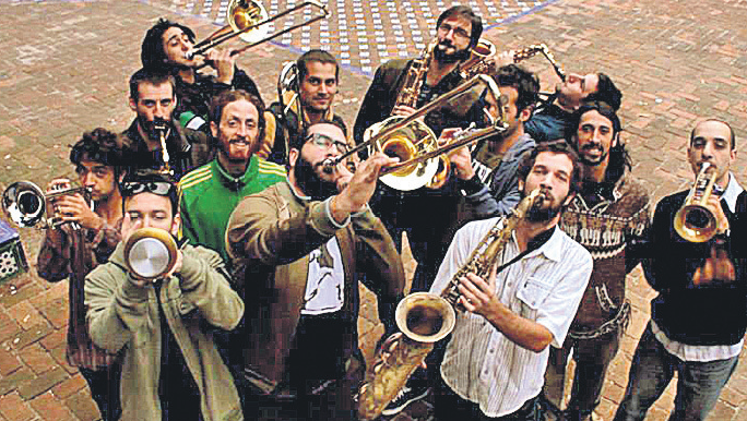 El eterno femenino de una imaginativa pintora