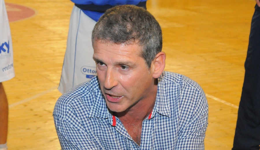 El eterno femenino de una imaginativa pintora