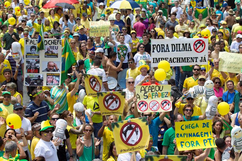 Protestas en Brasil para destituir a Dilma Rousseff. Foto: EFE