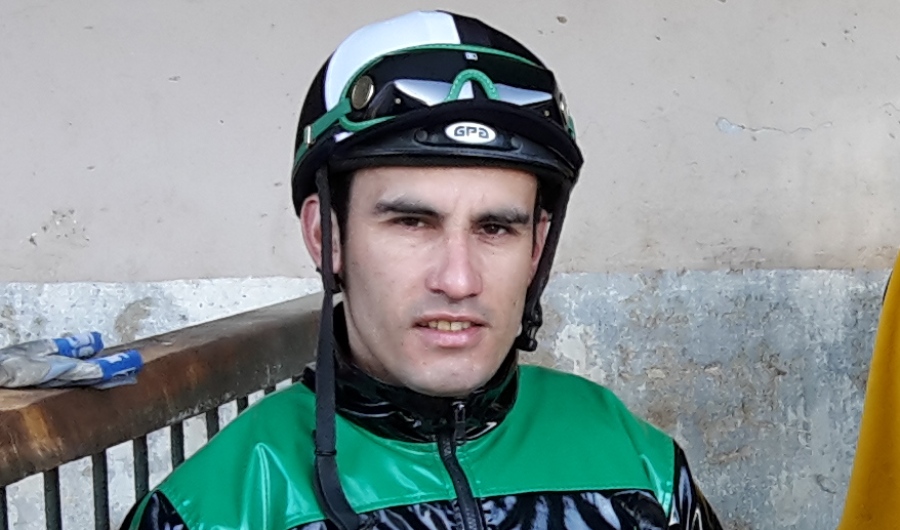 El eterno femenino de una imaginativa pintora