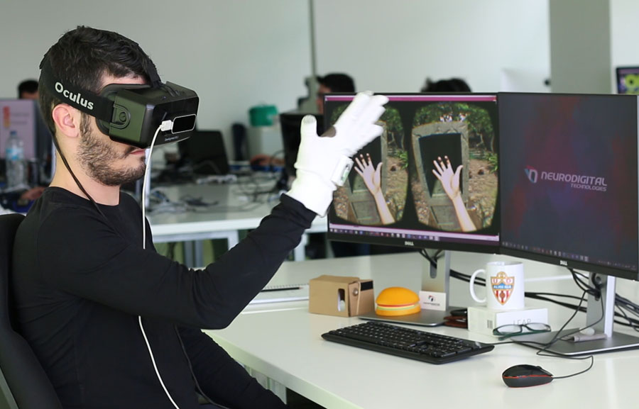 El eterno femenino de una imaginativa pintora