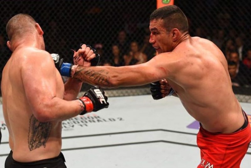 El eterno femenino de una imaginativa pintora