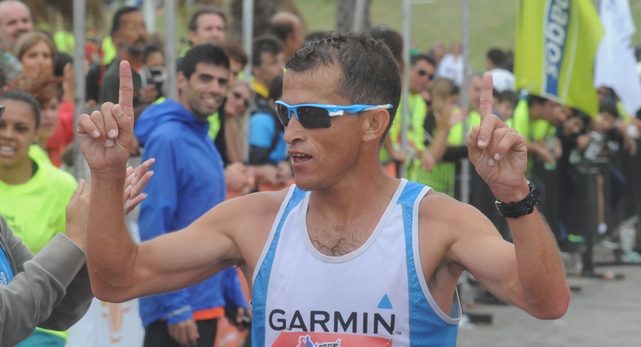 El eterno femenino de una imaginativa pintora