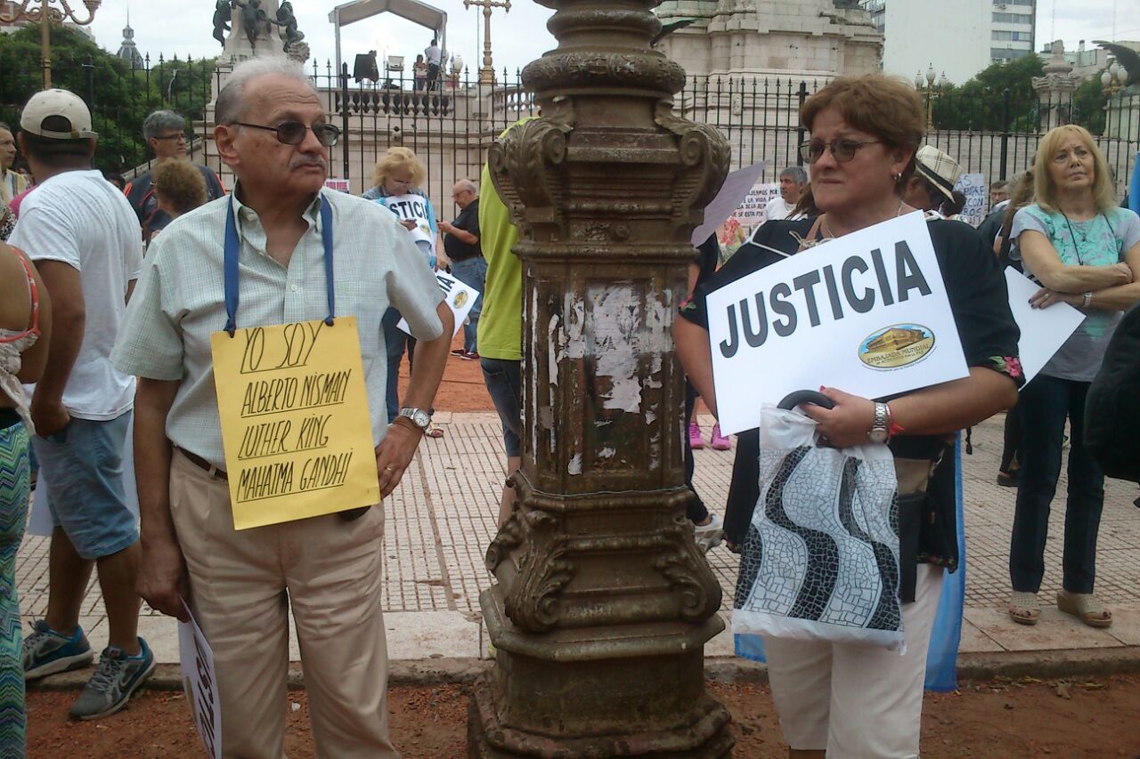 Marcha del silencio en homenaje a Nisman. Foto: Victoria Molnar