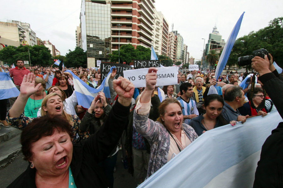 Marcha del silencio en homenaje a Nisman. Foto: AFP