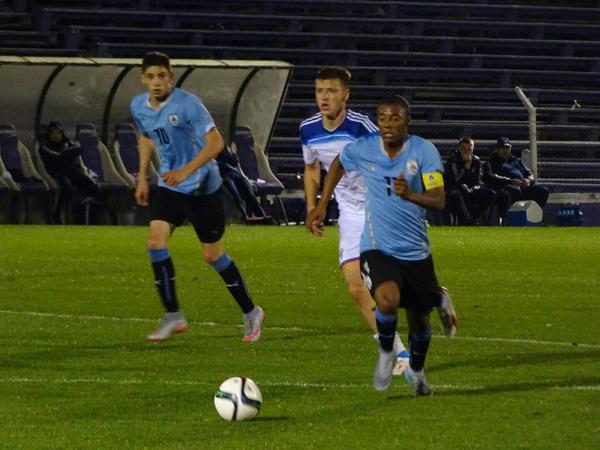 Nicolás De La Cruz y Federico Valverde en el amistoso ante Rusia. Foto: @Uruguay
