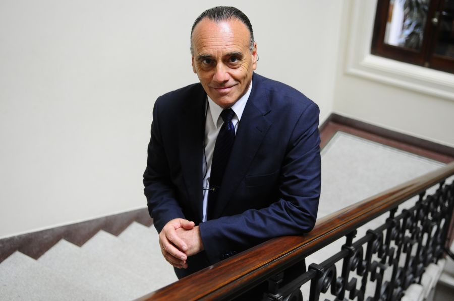 El eterno femenino de una imaginativa pintora