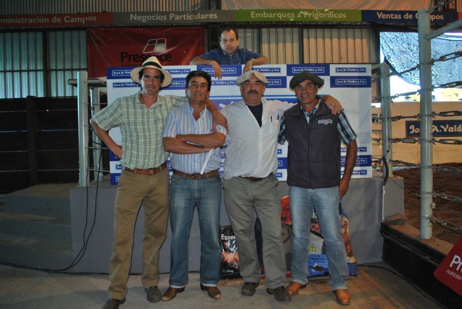 El eterno femenino de una imaginativa pintora