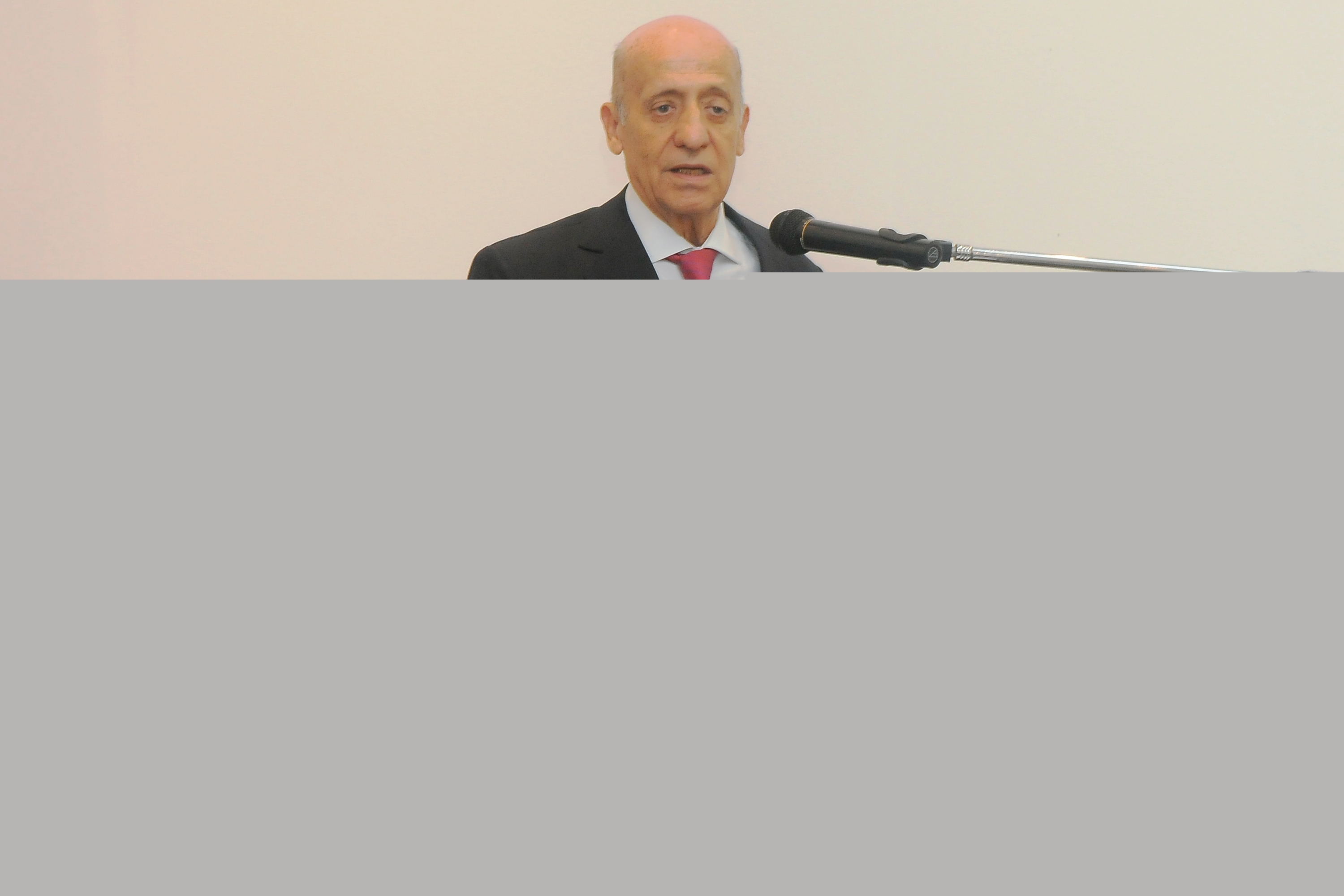 Julio César Maglione se refiere al centenario de la FUV y al sello. Foto: A. Colmegna