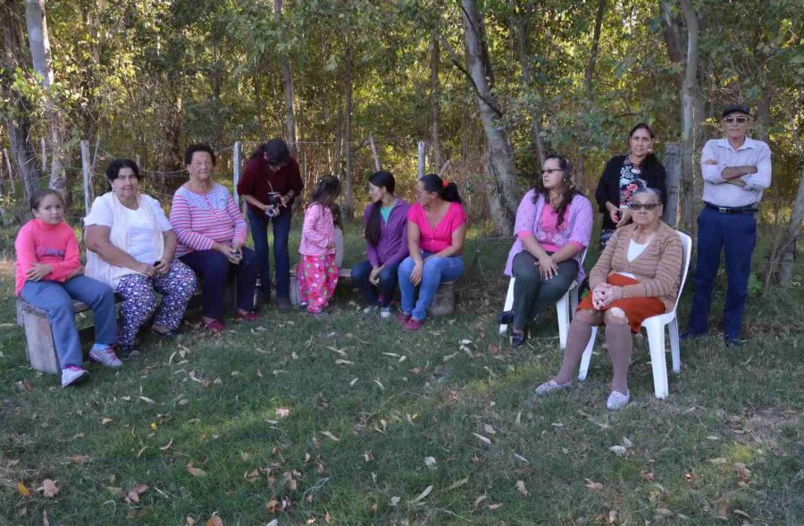 Una reunión de vecinos del pueblo. Foto: D.Rojas.