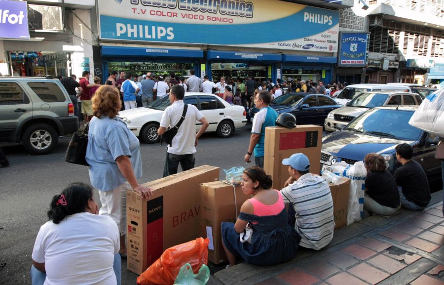 El eterno femenino de una imaginativa pintora