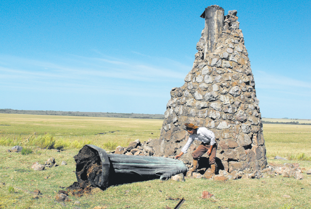 El eterno femenino de una imaginativa pintora