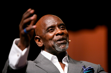 El eterno femenino de una imaginativa pintora