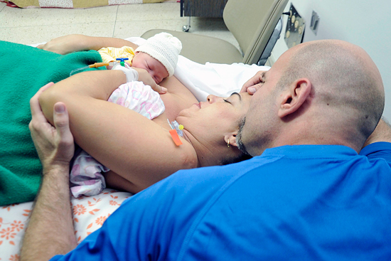 Nació Gema, la hija del agente cubano Gerardo Hernández. Foto: Estudios Revolución