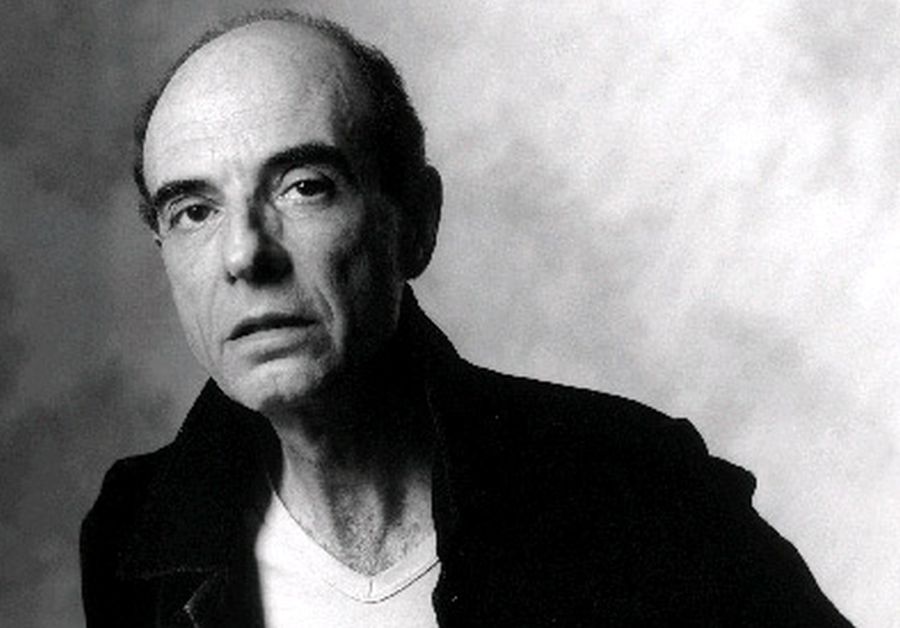 El eterno femenino de una imaginativa pintora