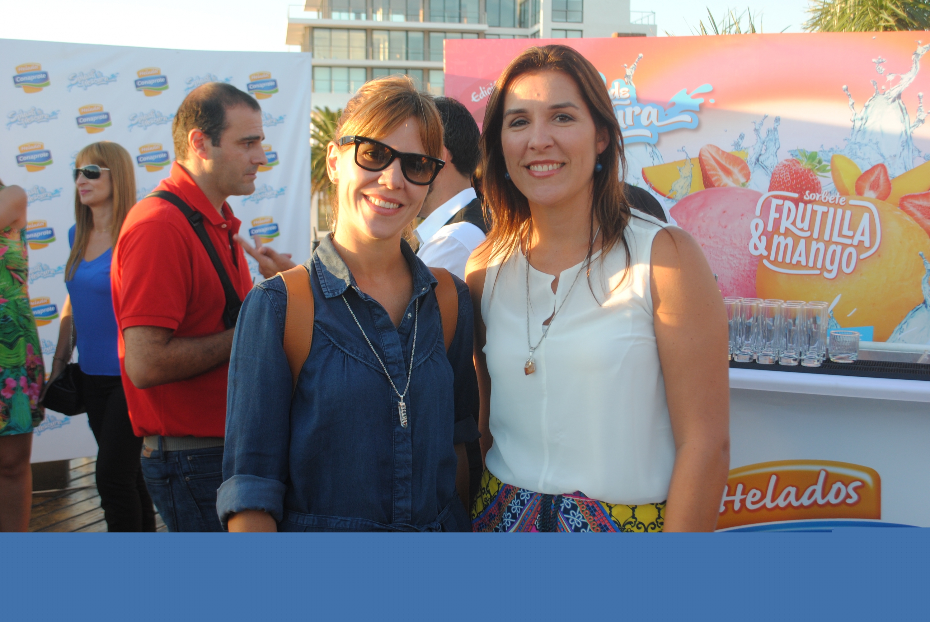 Ximena y Carolina Torres.