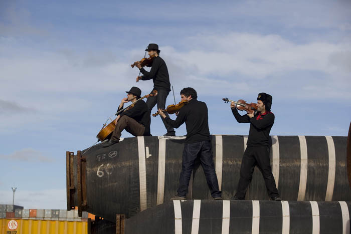 El eterno femenino de una imaginativa pintora