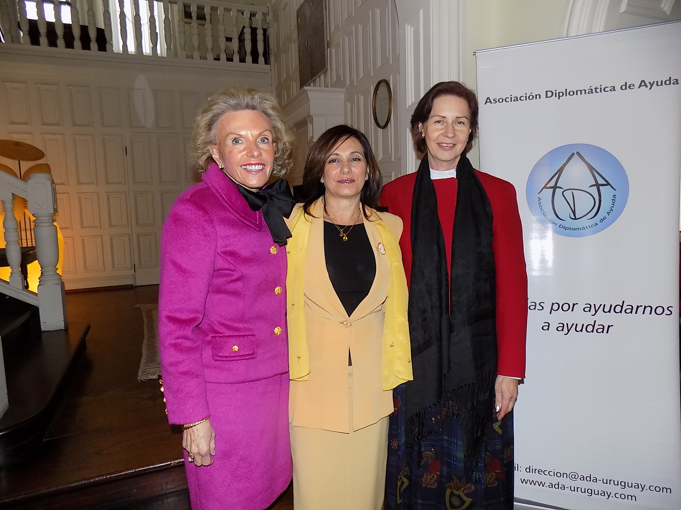 Lorena Horne, Cristina Fernandes, Christine Hafok-Peters.