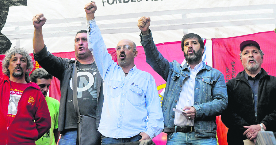 El eterno femenino de una imaginativa pintora