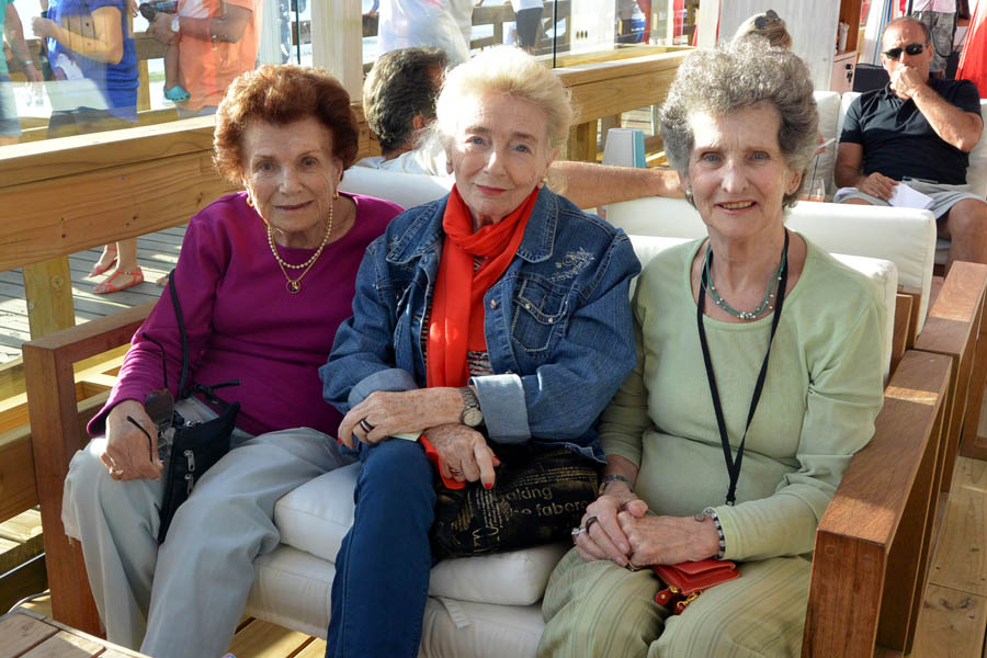 El eterno femenino de una imaginativa pintora